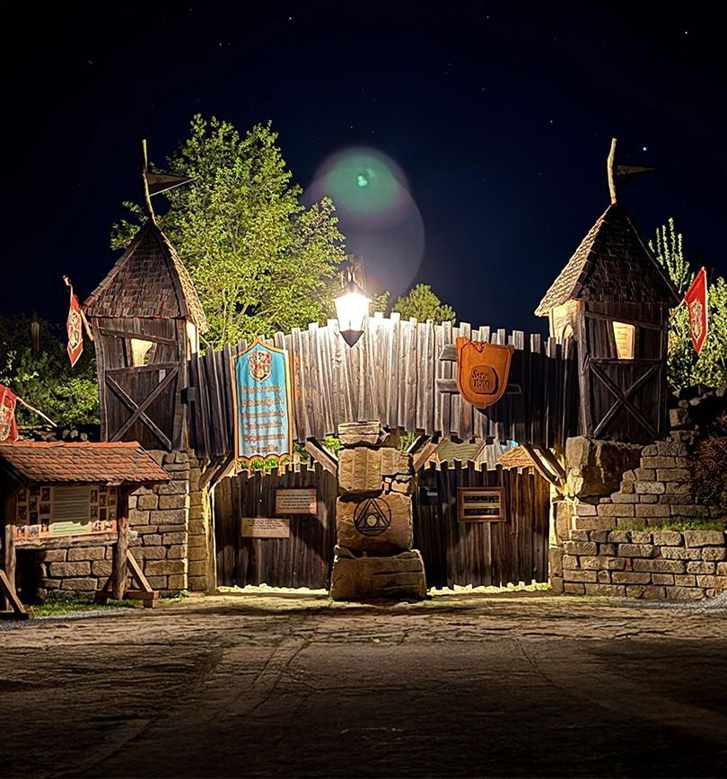 Das Steinreich hat auch nachts geöffnet